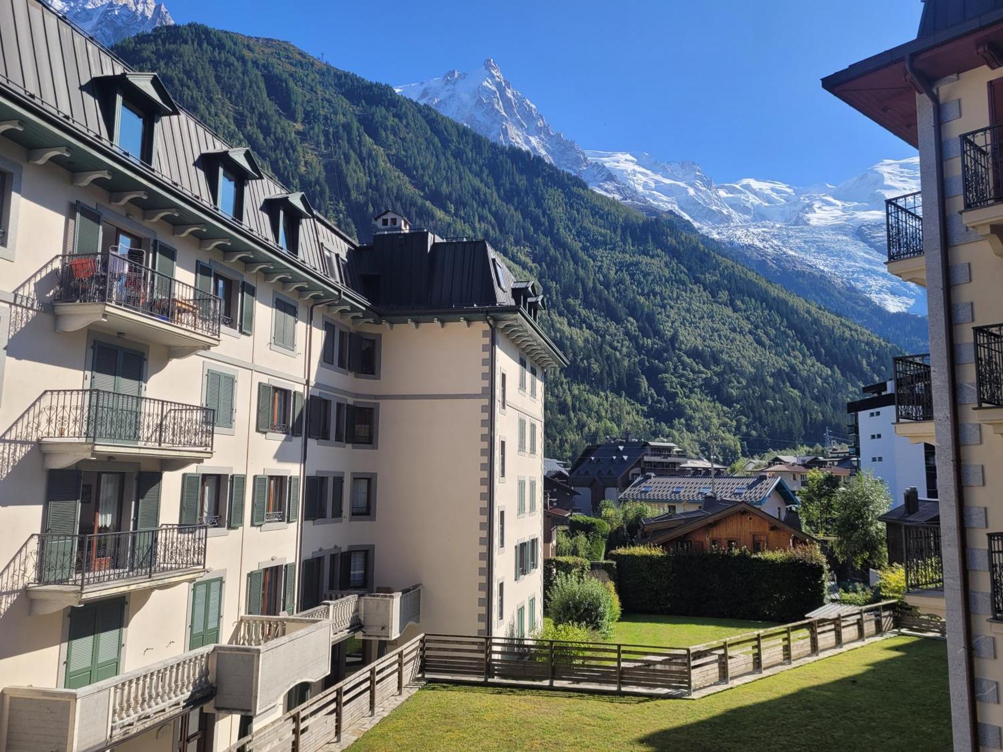 4-Star Apartments In Chamonix Centre With Free Private Parking Exterior photo